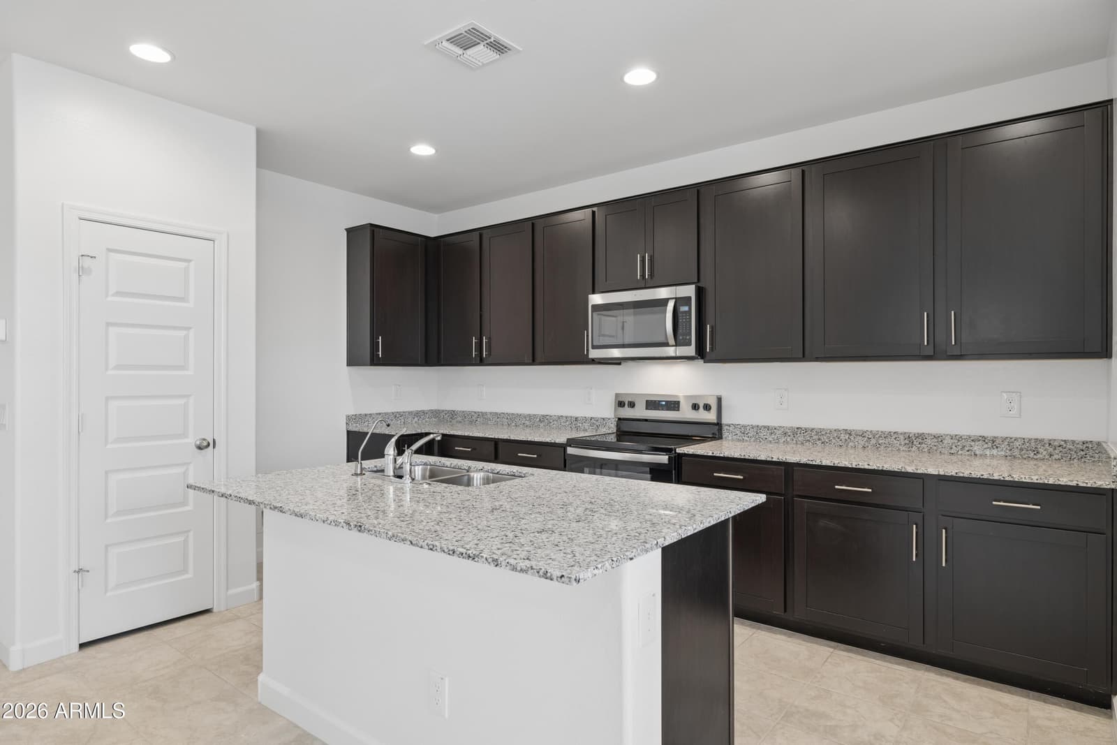 5460 E Darwin Drive, San Tan Valley, AZ 85140 — photo 4 of 26