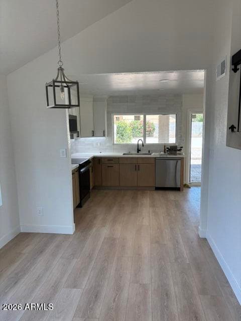 1865 S ASH Circle, Mesa, AZ 85202 — photo 7 of 11