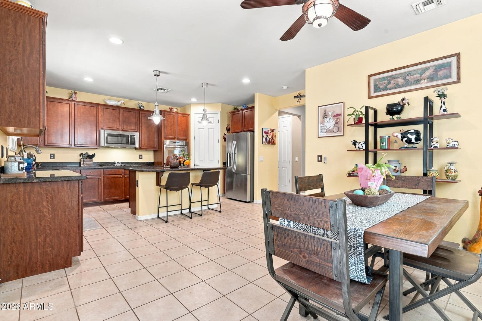 2905 E MEADOWVIEW Drive, Gilbert, AZ 85298 — photo 10 of 49