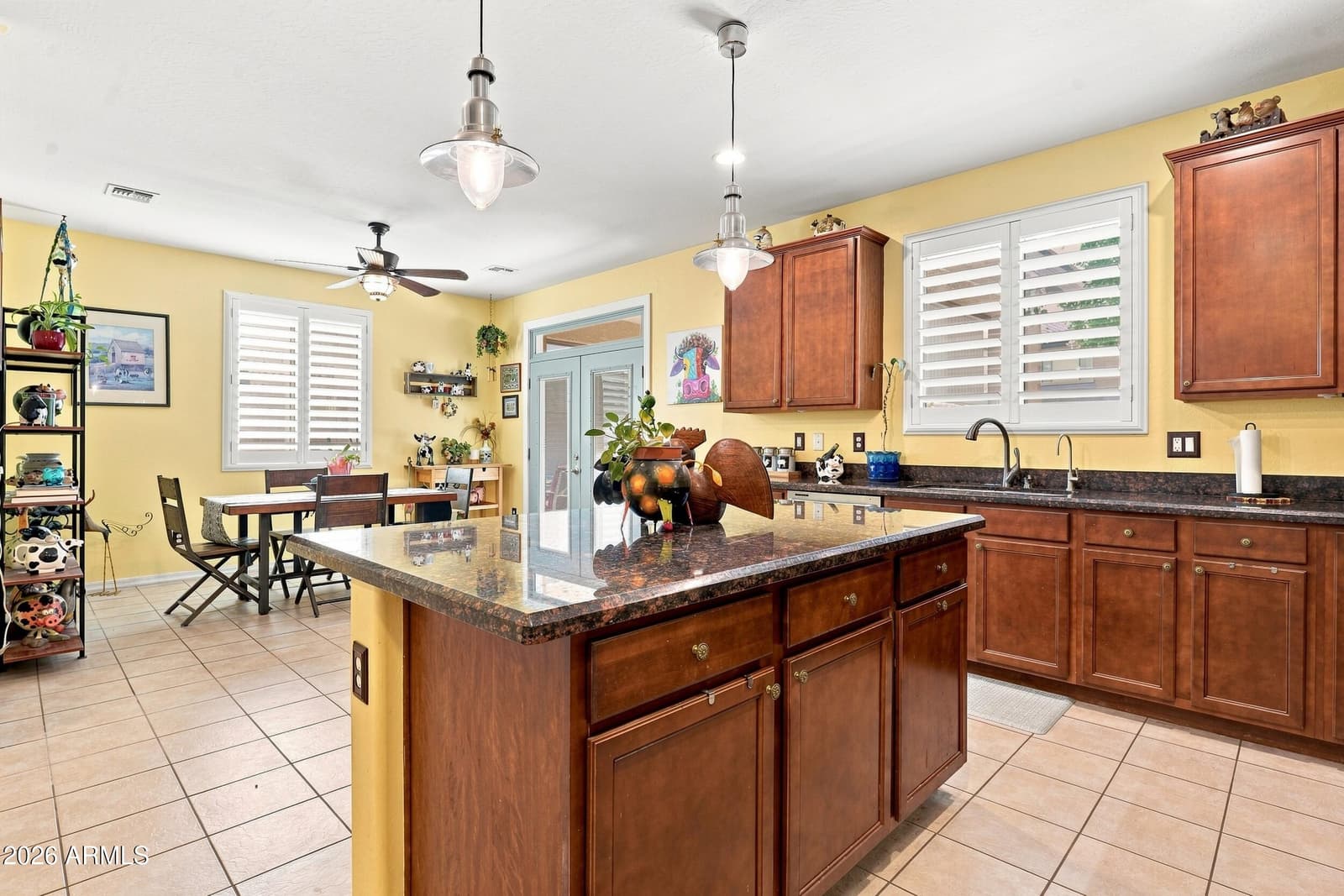 2905 E MEADOWVIEW Drive, Gilbert, AZ 85298 — photo 12 of 49