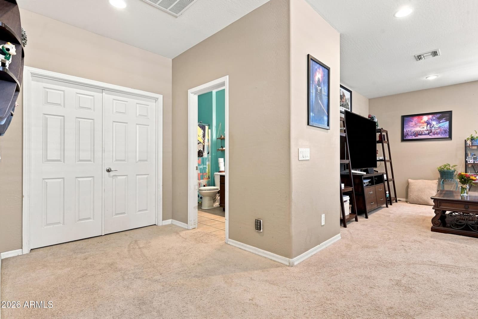 2905 E MEADOWVIEW Drive, Gilbert, AZ 85298 — photo 21 of 49