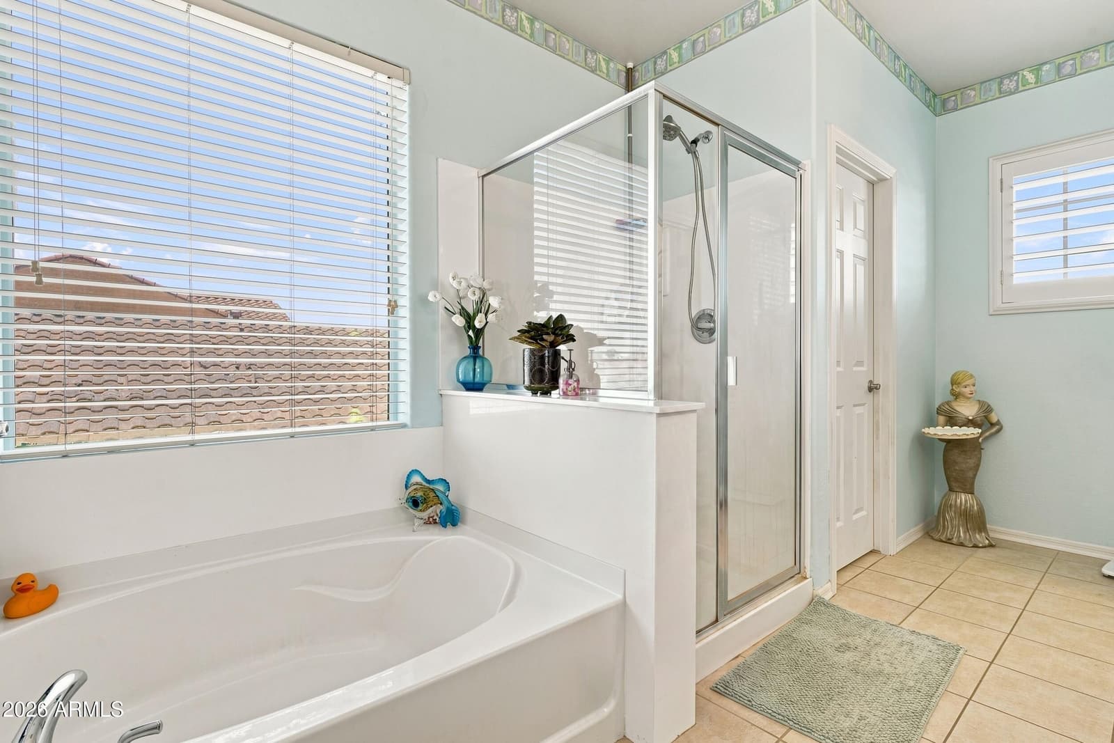 2905 E MEADOWVIEW Drive, Gilbert, AZ 85298 — photo 25 of 49