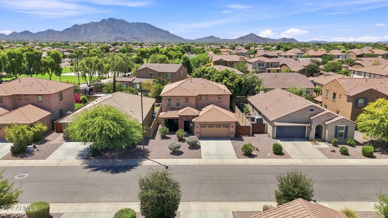 2905 E MEADOWVIEW Drive, Gilbert, AZ 85298 — photo 42 of 49