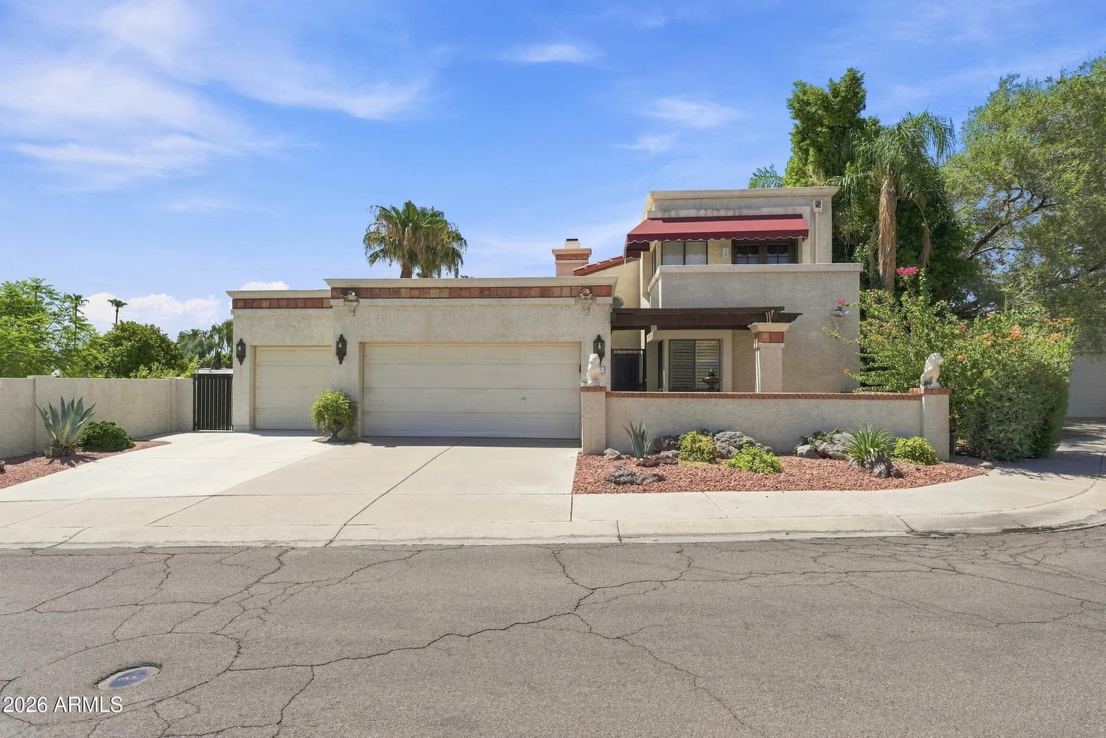 4713 E MONTE Way, Phoenix, AZ 85044 — photo 1 of 47