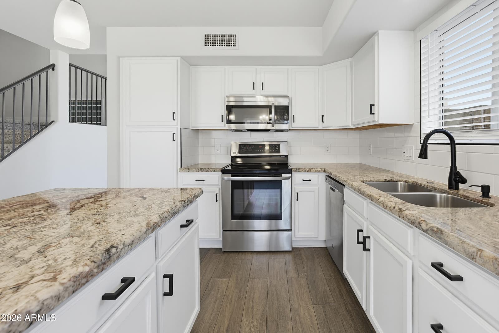 8913 W MARCONI Avenue, Peoria, AZ 85382 — photo 3 of 44