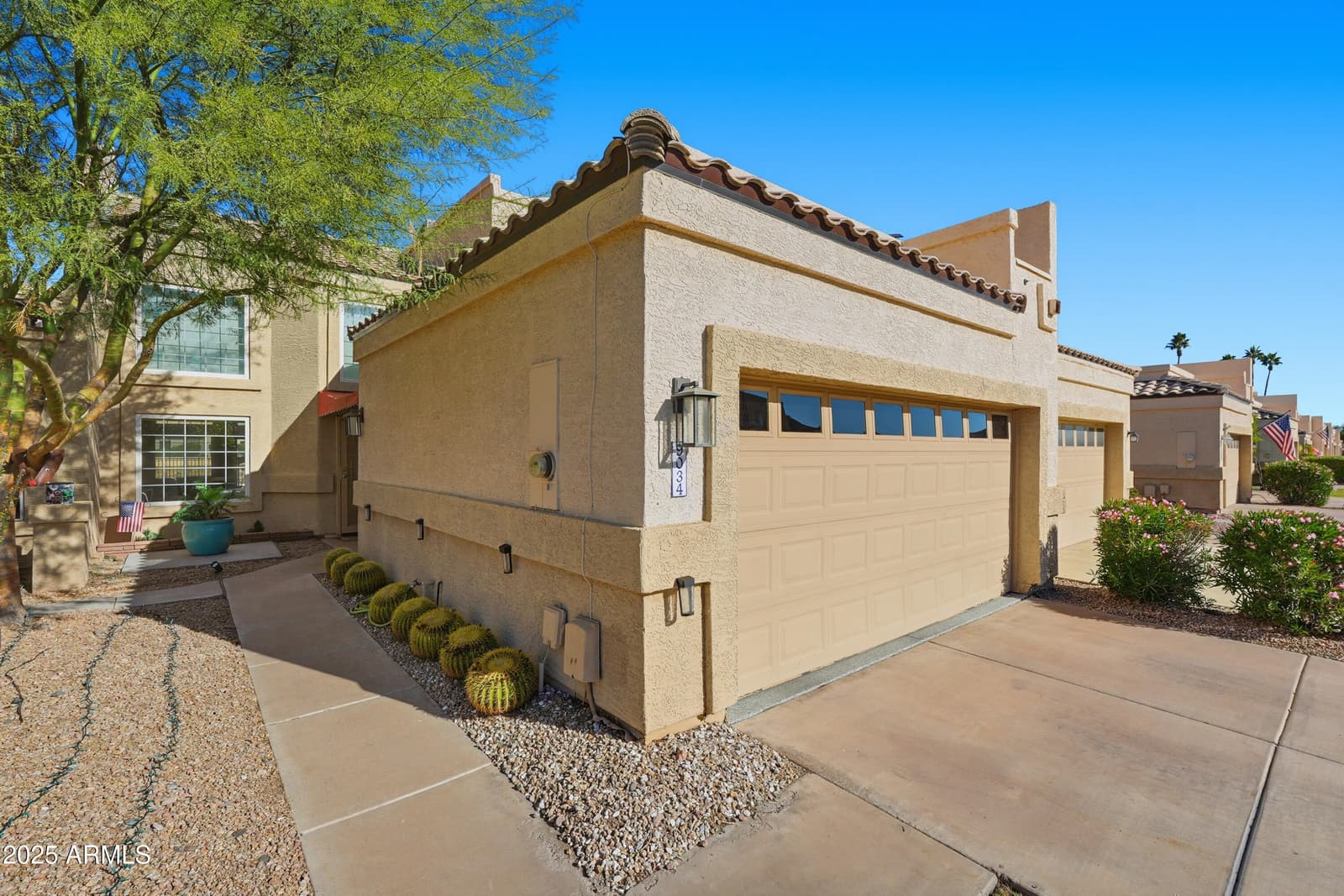 9034 W Port Royale Lane, Peoria, AZ 85381 — photo 3 of 51