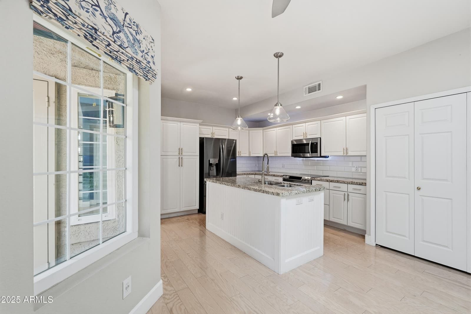9034 W Port Royale Lane, Peoria, AZ 85381 — photo 5 of 51