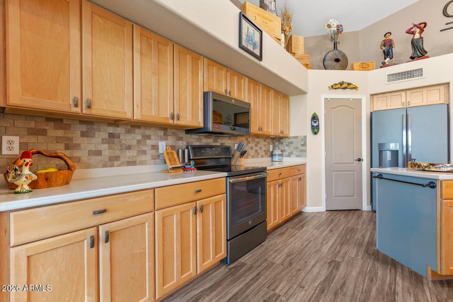17489 N GOLDWATER Drive, Surprise, AZ 85374 — photo 11 of 65