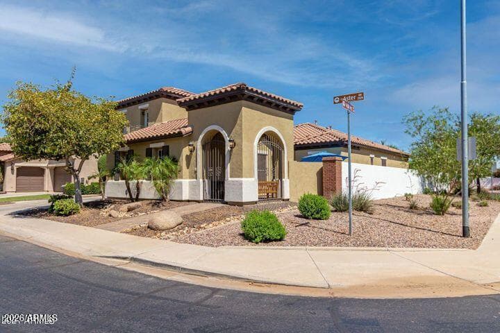 2318 E Aster Drive, Chandler, AZ 85286 — photo 1 of 10