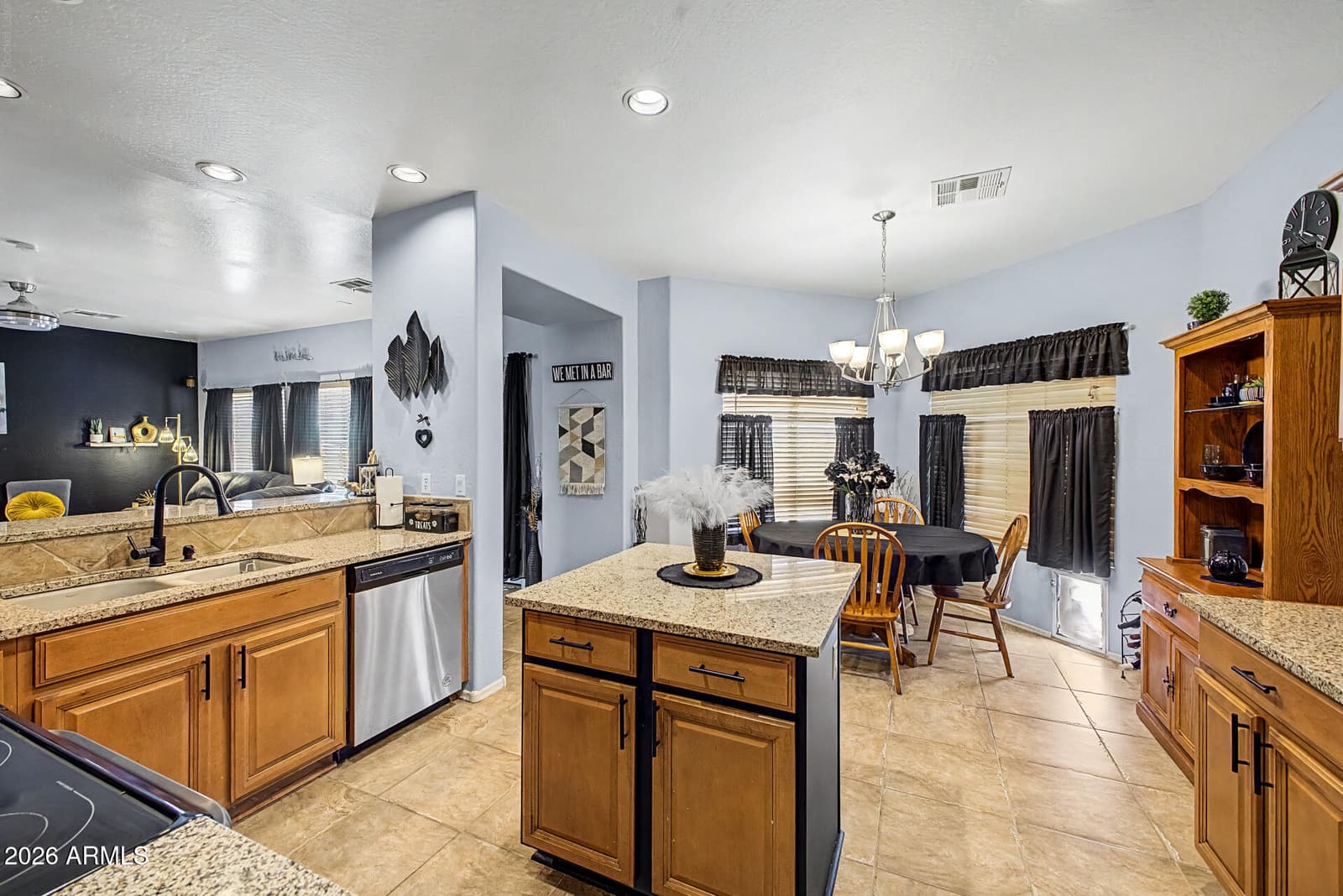 1309 E DAISY Way, San Tan Valley, AZ 85143 — photo 9 of 40