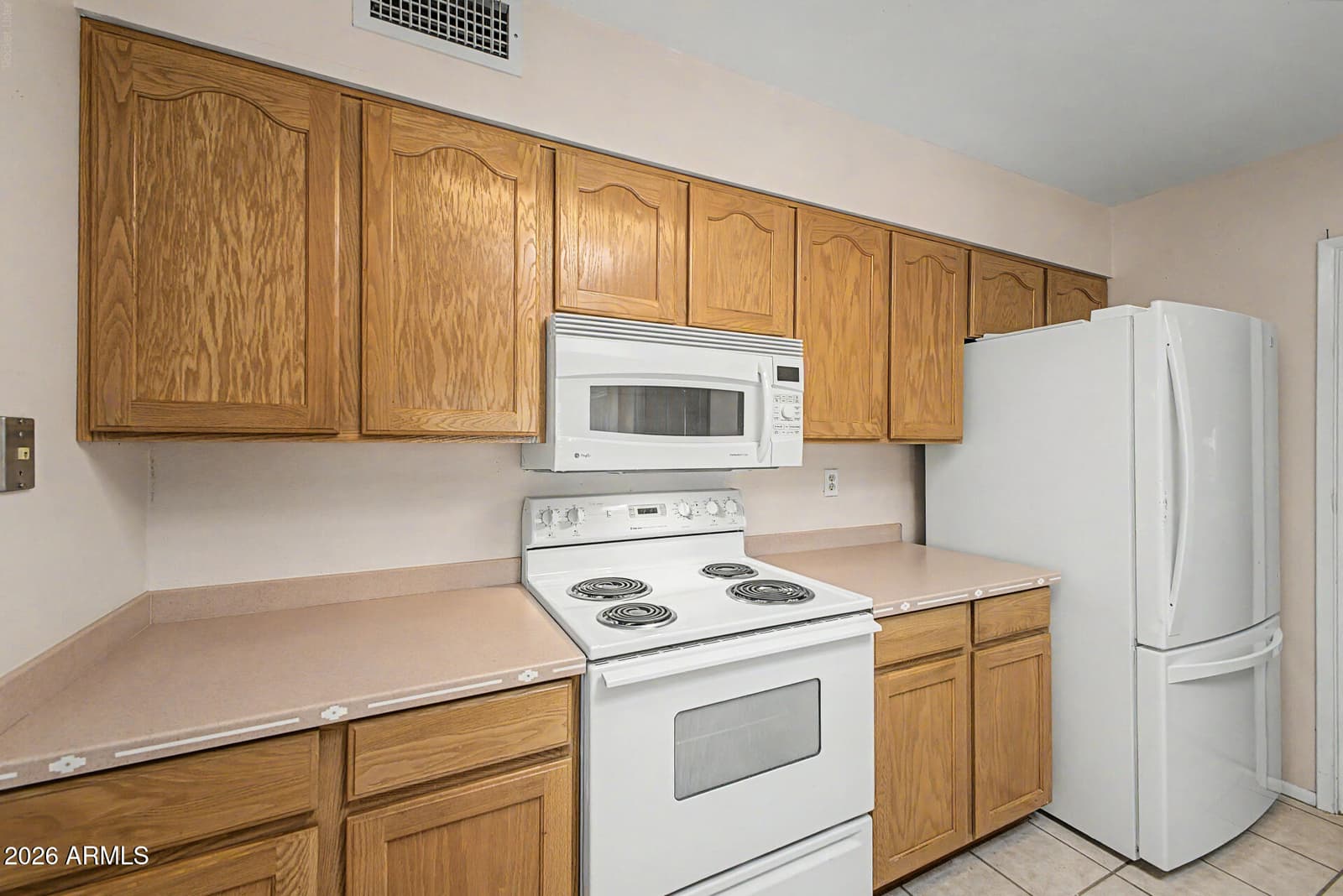16022 N LAKEFOREST Drive, Sun City, AZ 85351 — photo 10 of 19