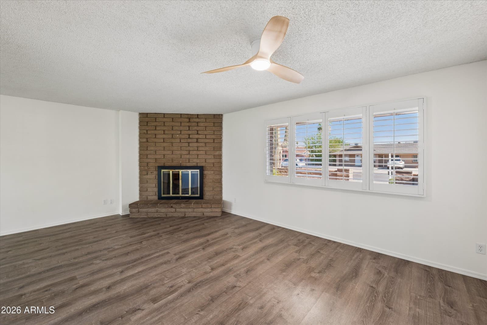 1107 E BALBOA Drive, Tempe, AZ 85282 — photo 8 of 47