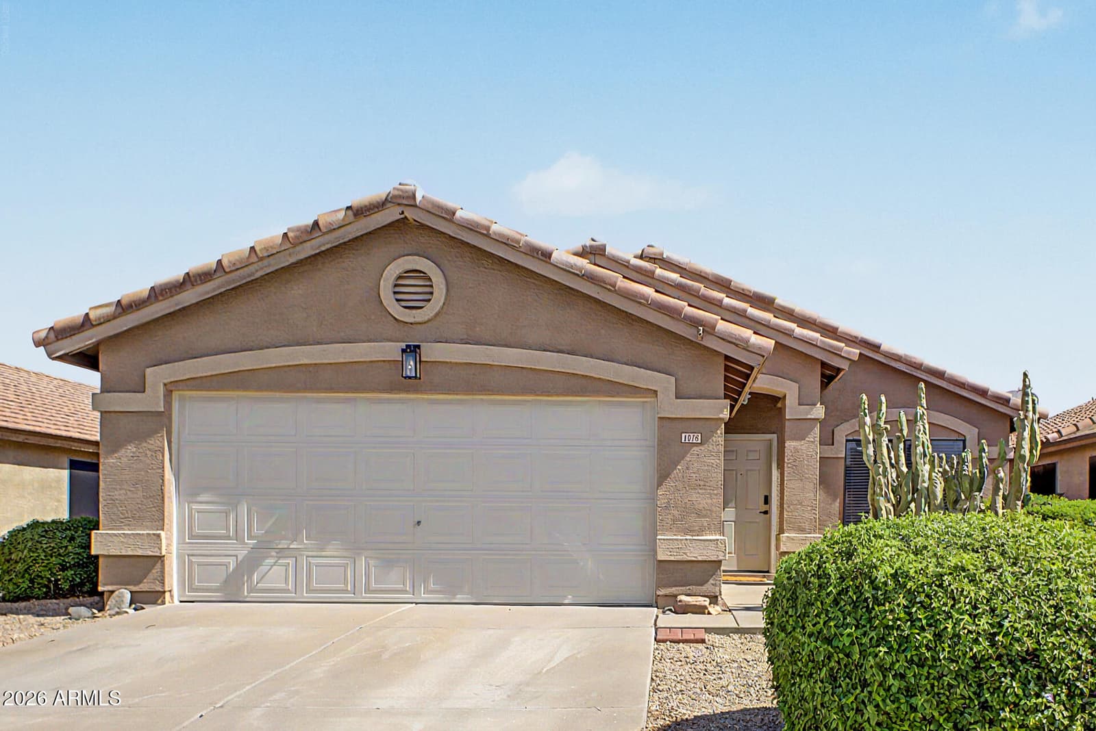 1078 E PIMA Avenue, Apache Junction, AZ 85119 — photo 2 of 39