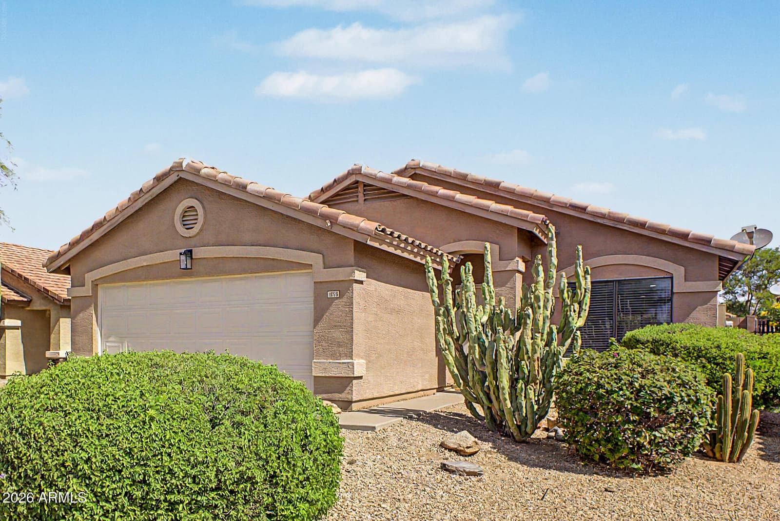 1078 E PIMA Avenue, Apache Junction, AZ 85119 — photo 4 of 39