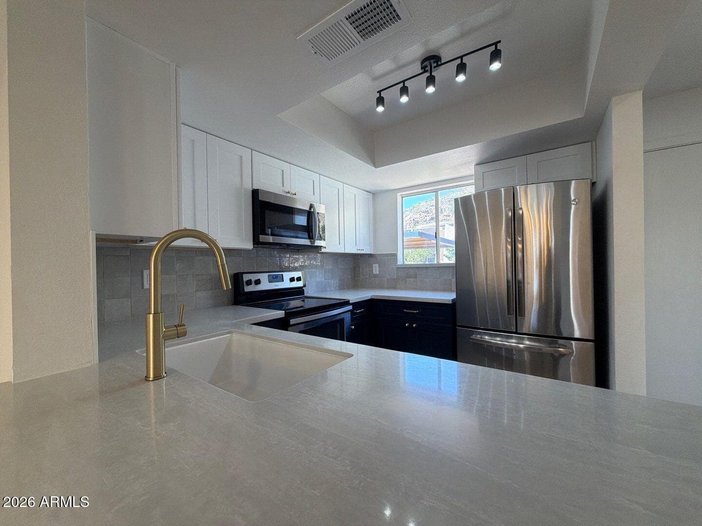 1601 W SUNNYSIDE Drive 121, Phoenix, AZ 85029 — photo 10 of 38
