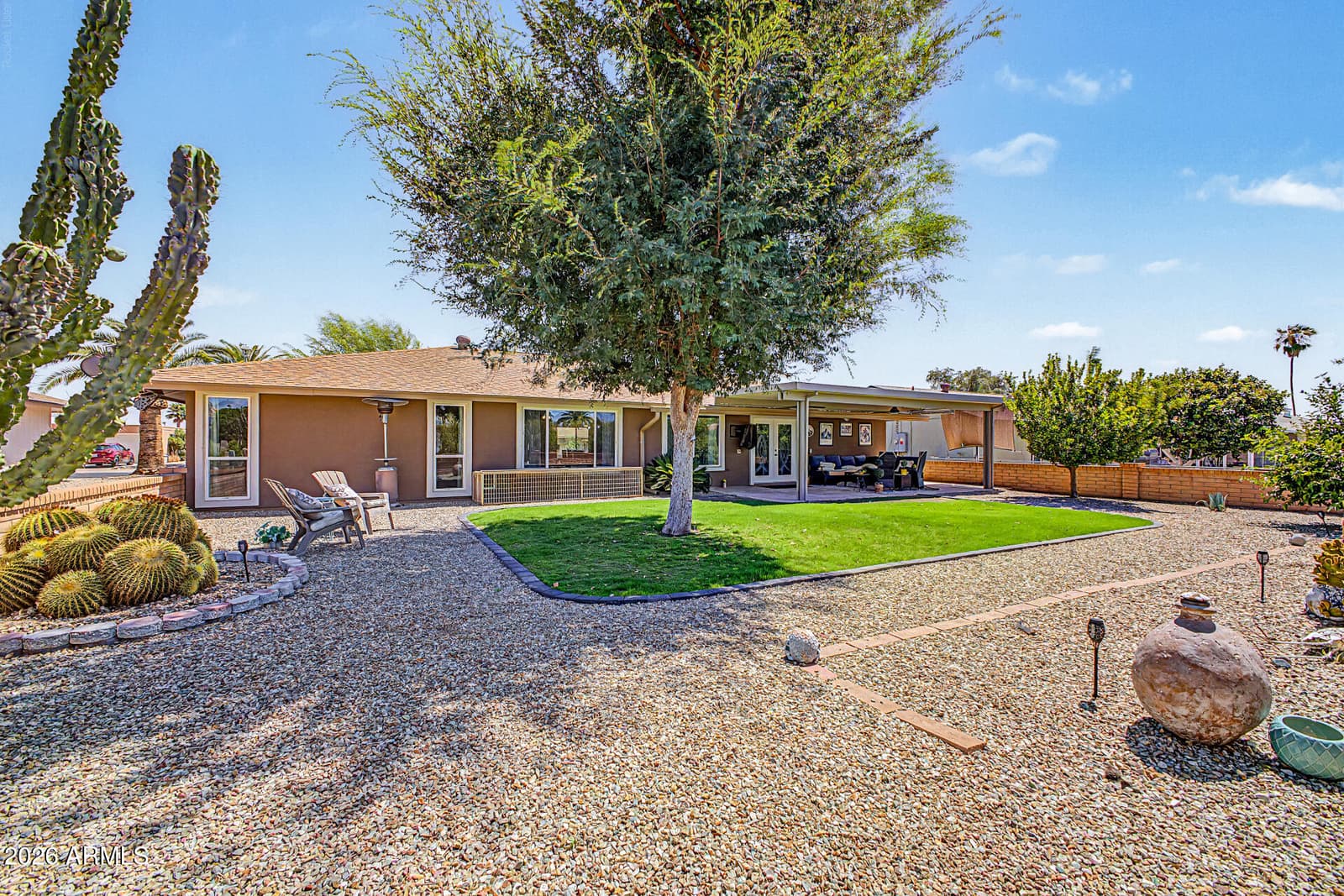 9418 W INDIAN HILLS Drive, Sun City, AZ 85351 — photo 4 of 37