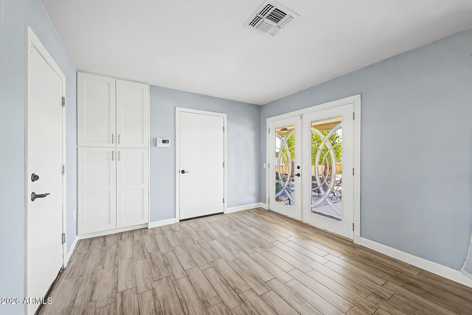 9418 W INDIAN HILLS Drive, Sun City, AZ 85351 — photo 11 of 37