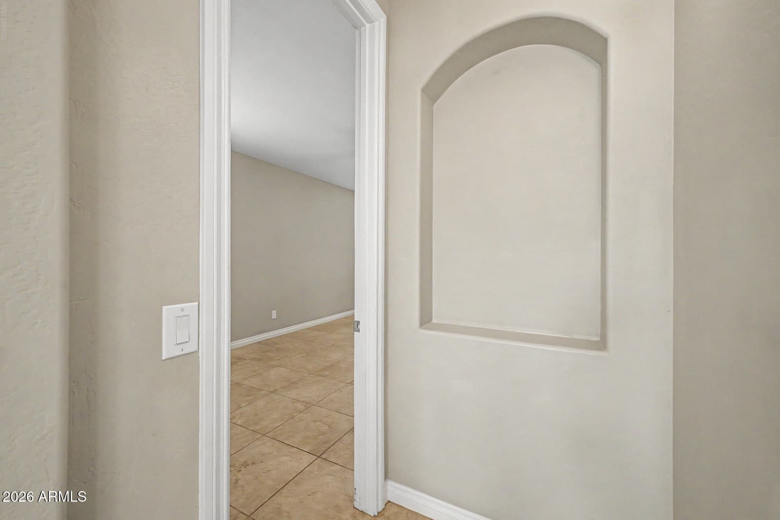 172 E CRESCENT Place, Chandler, AZ 85249 — photo 7 of 36