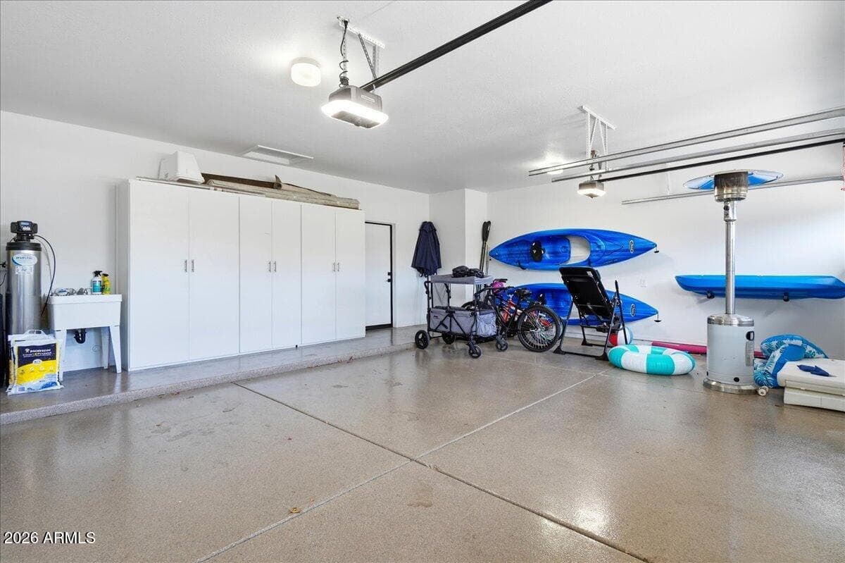 1819 E MONARCH BAY Drive, Gilbert, AZ 85234 — photo 17 of 67