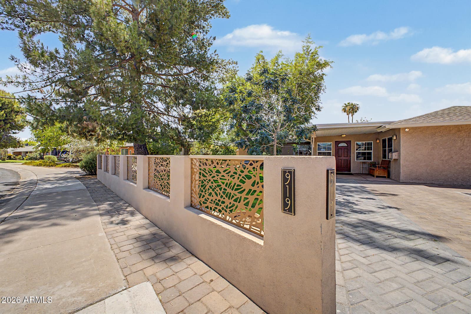 919 W MARSHALL Avenue, Phoenix, AZ 85013 — photo 1 of 56