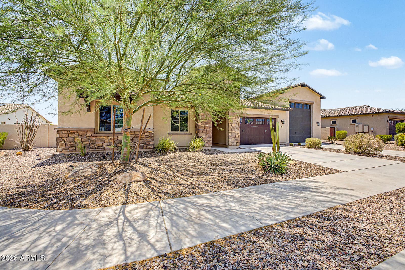 7563 W ELECTRA Lane, Peoria, AZ 85383 — photo 3 of 50
