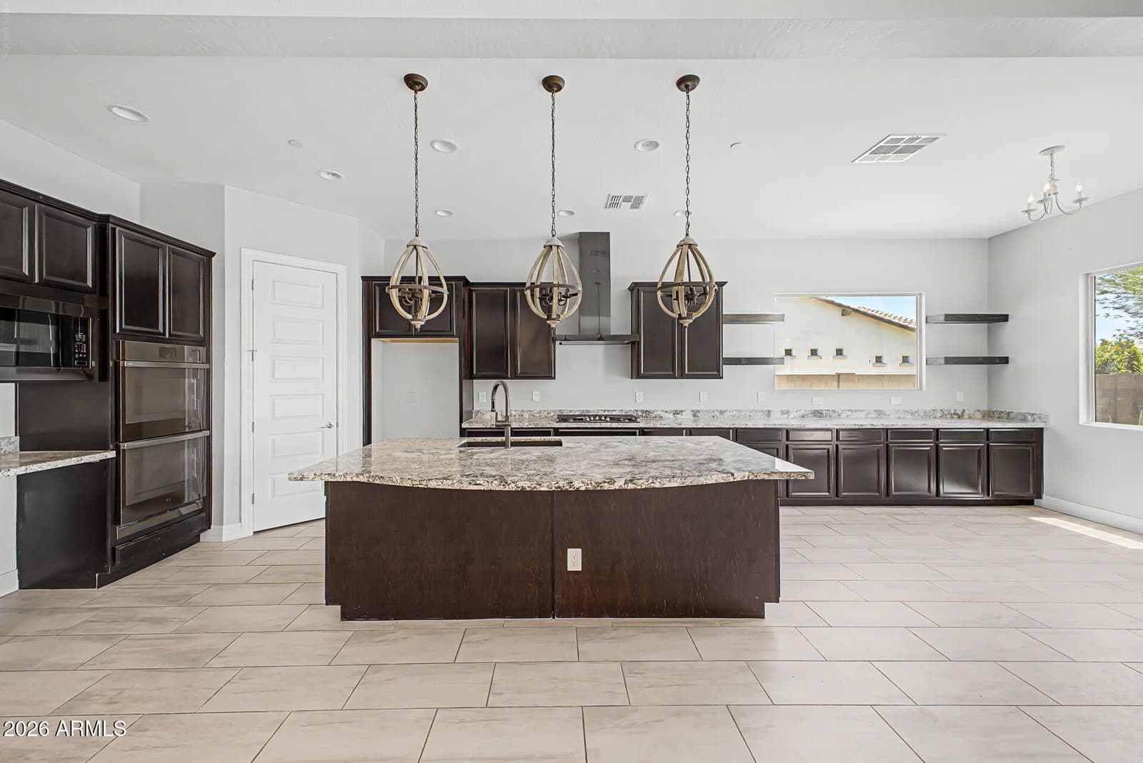 7563 W ELECTRA Lane, Peoria, AZ 85383 — photo 11 of 50