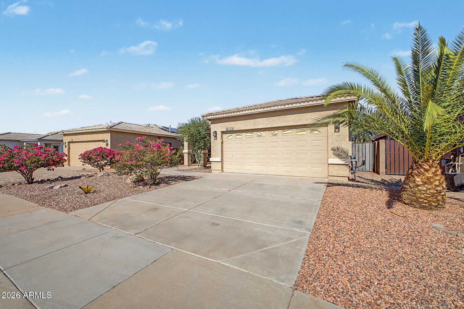 1216 N LANTANA Place, Casa Grande, AZ 85122 — photo 3 of 37