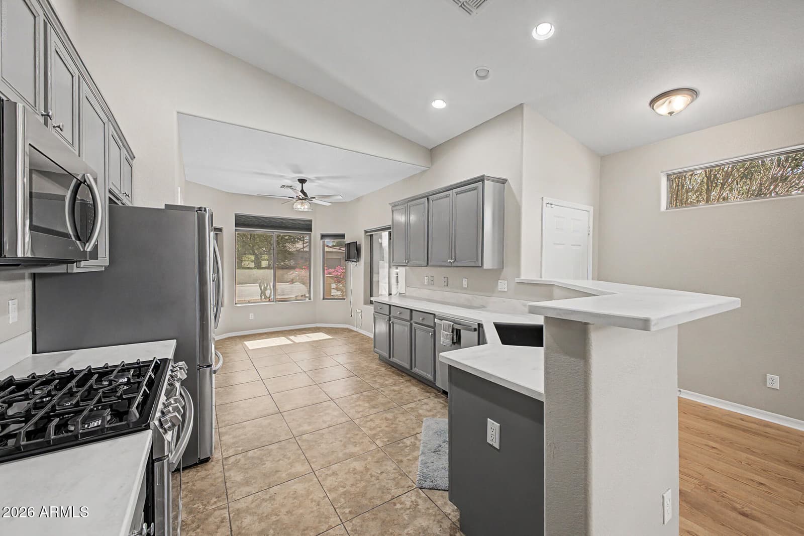 1216 N LANTANA Place, Casa Grande, AZ 85122 — photo 10 of 37