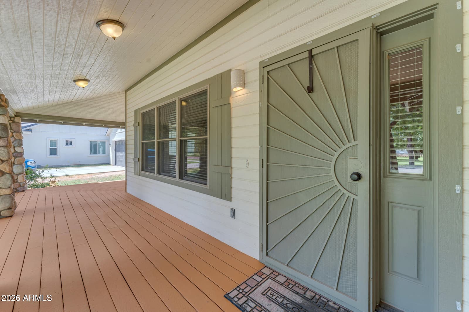2720 W HARVEST GROVES Lane, Phoenix, AZ 85041 — photo 5 of 95