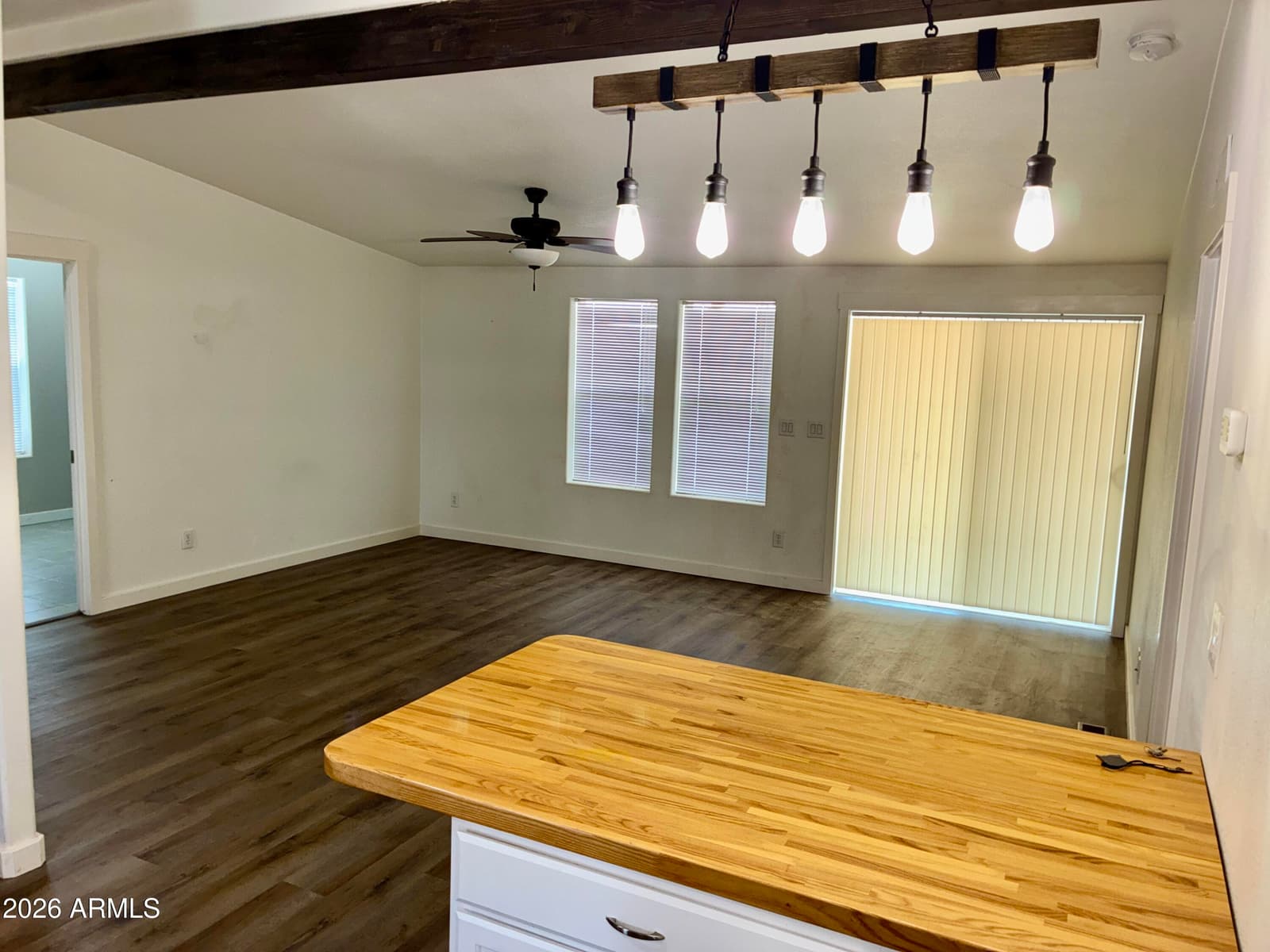 42608 N 6TH Avenue, New River, AZ 85087 — photo 5 of 42