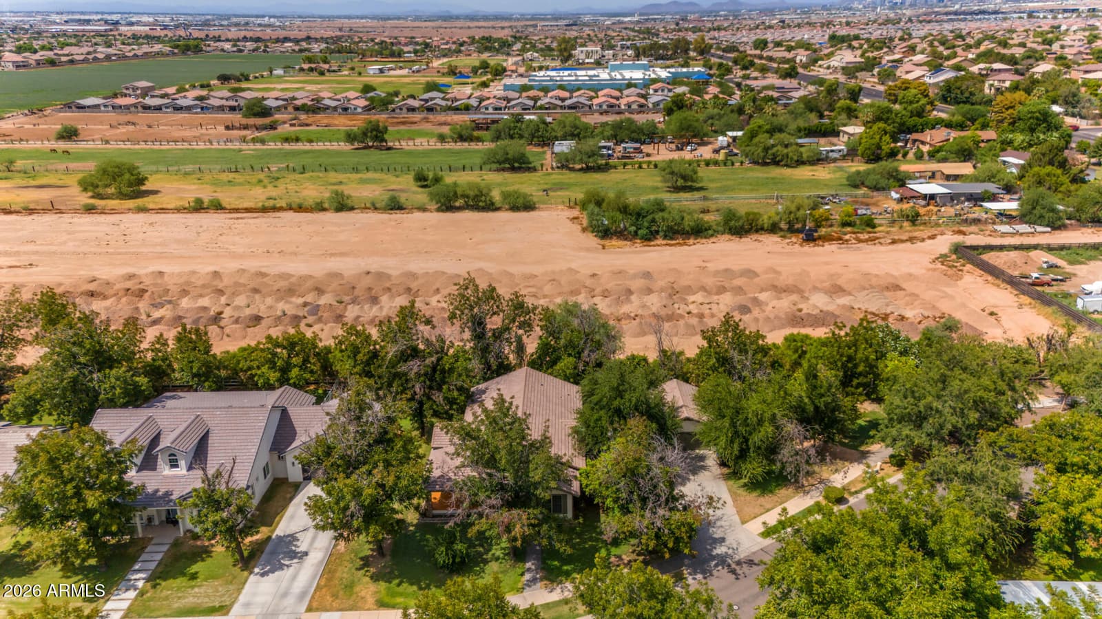 2720 W HARVEST GROVES Lane, Phoenix, AZ 85041 — photo 85 of 95