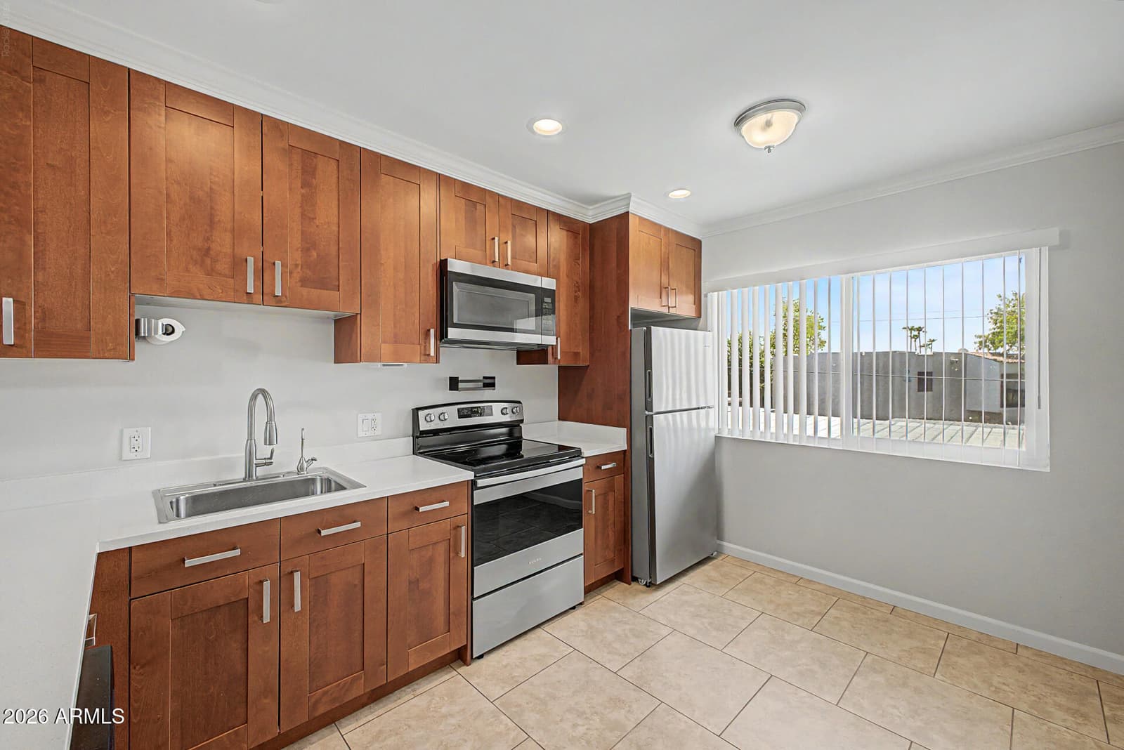 721 E MONTEBELLO Avenue 210, Phoenix, AZ 85014 — photo 9 of 30