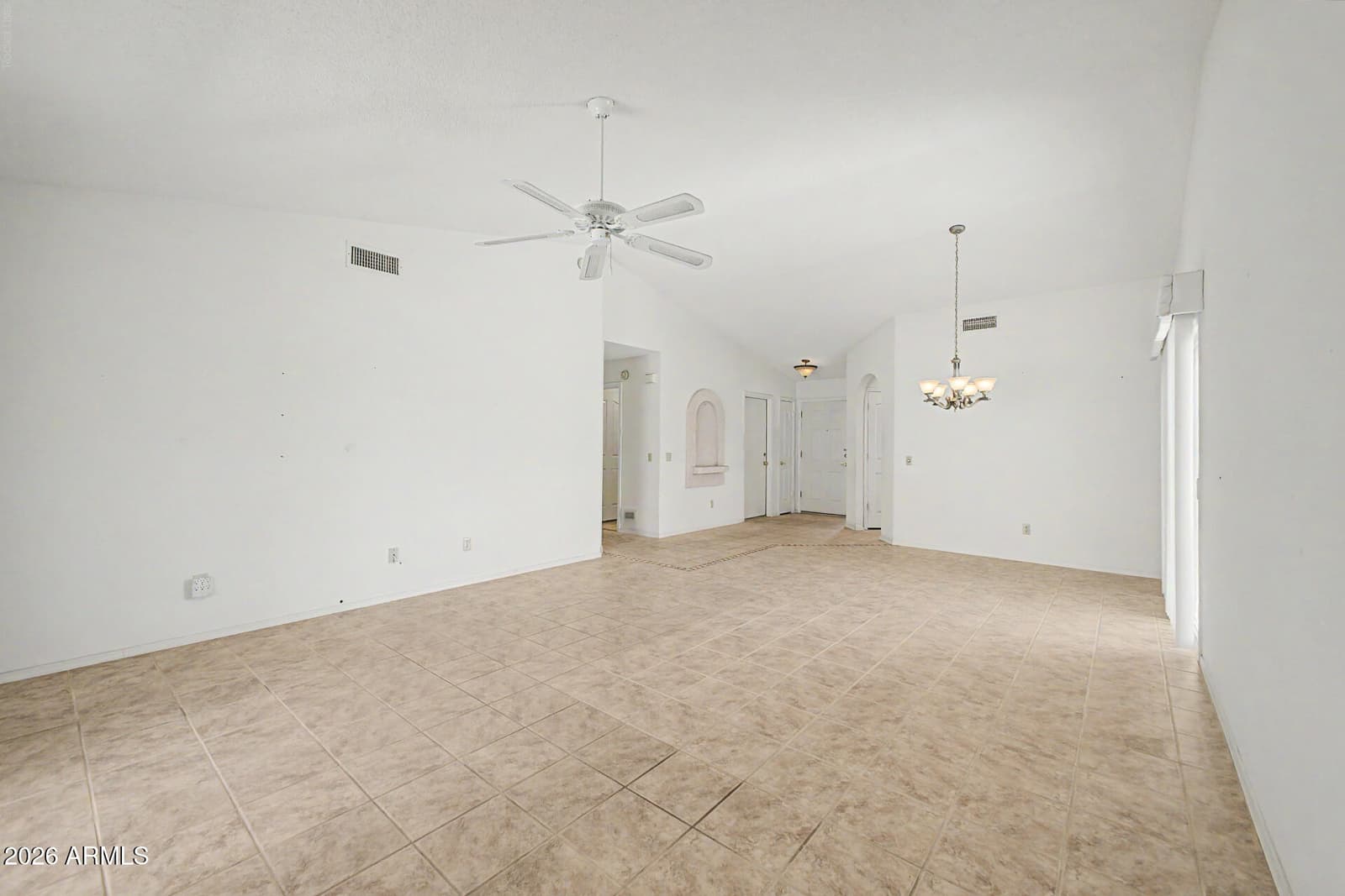 25802 S HOWARD Drive, Sun Lakes, AZ 85248 — photo 10 of 39