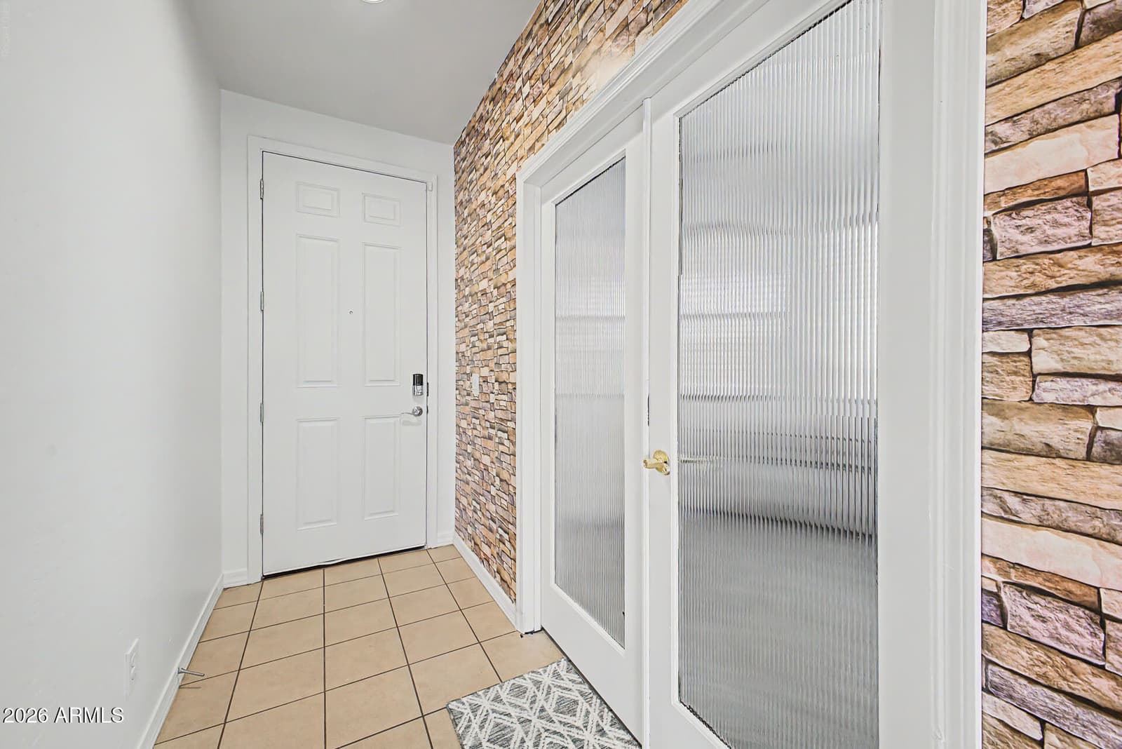 3811 S 57TH Drive, Phoenix, AZ 85043 — photo 6 of 36