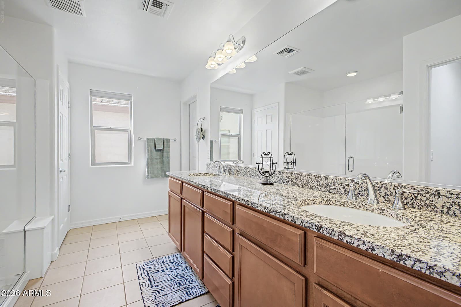 3811 S 57TH Drive, Phoenix, AZ 85043 — photo 19 of 36