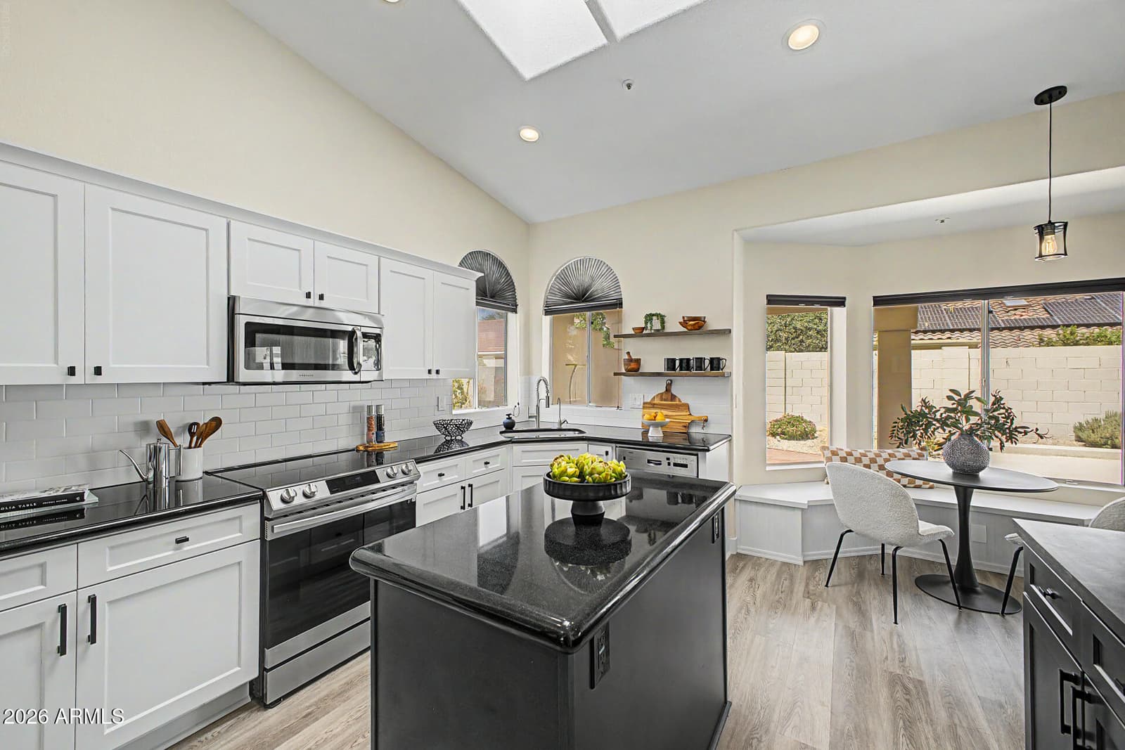 9032 E LARKSPUR Drive, Scottsdale, AZ 85260 — photo 14 of 39
