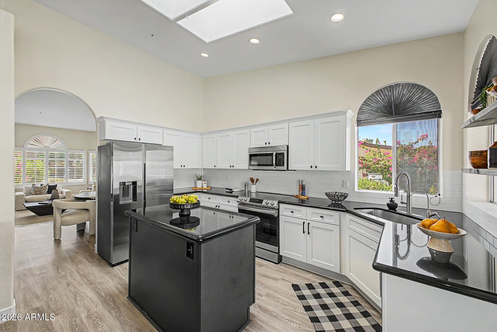 9032 E LARKSPUR Drive, Scottsdale, AZ 85260 — photo 15 of 39