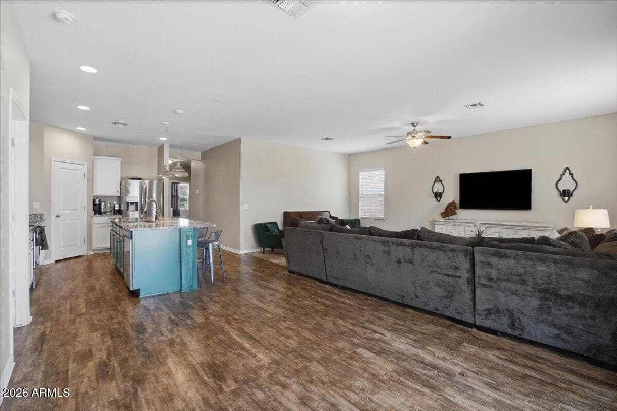 2809 E RENEGADE Trail, San Tan Valley, AZ 85143 — photo 12 of 51