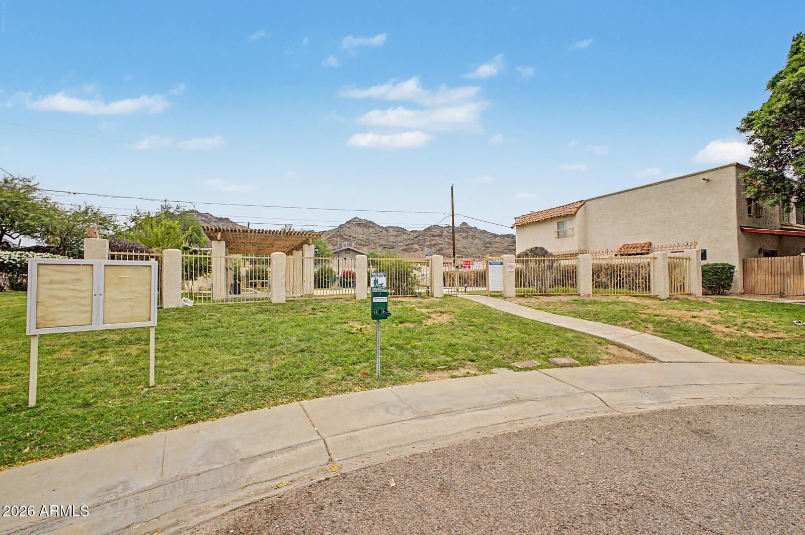 8841 N 12TH Place, Phoenix, AZ 85020 — photo 27 of 30
