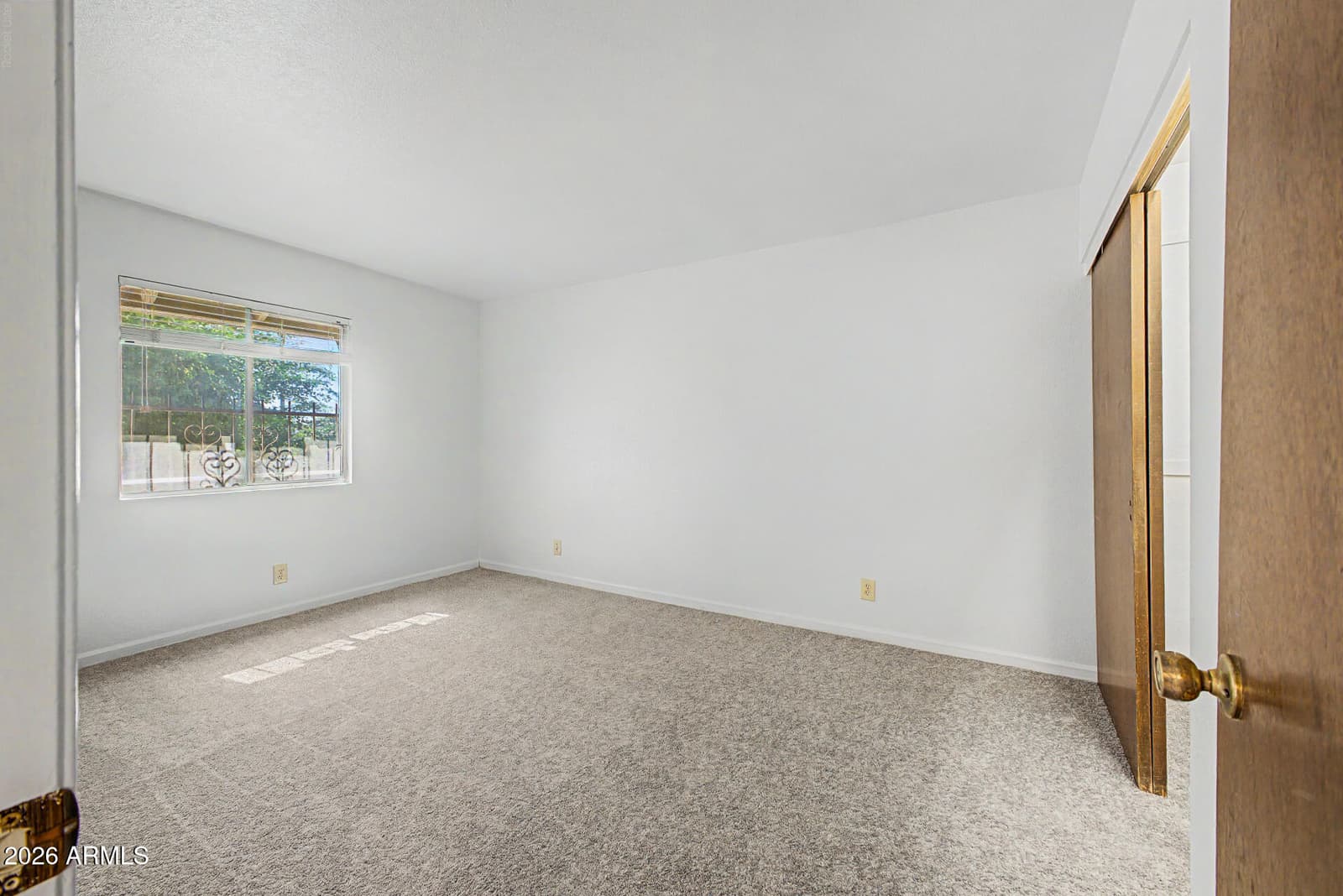 8841 N 12TH Place, Phoenix, AZ 85020 — photo 13 of 30