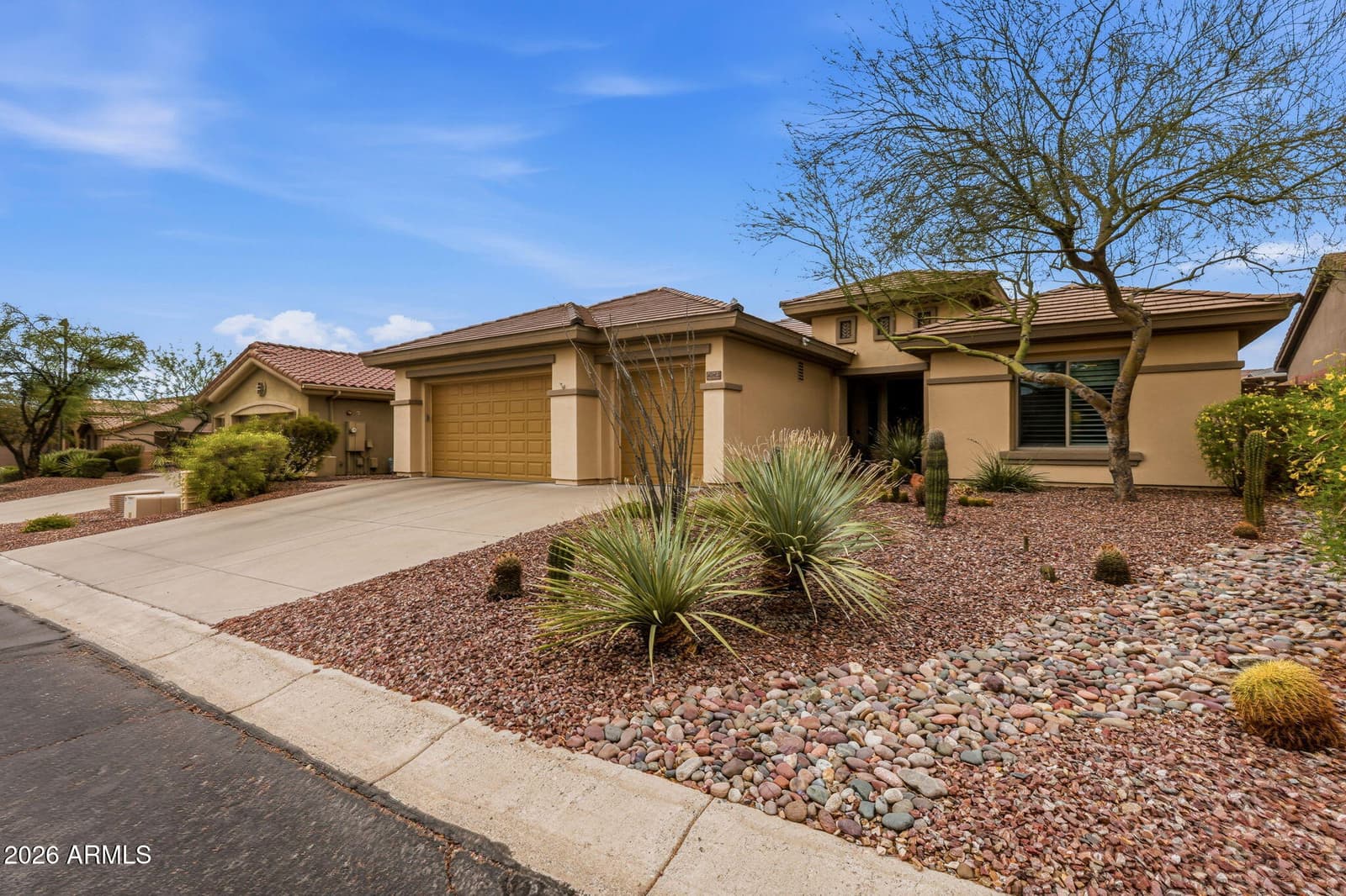 41812 N IRON HORSE Court, Anthem, AZ 85086 — photo 1 of 42
