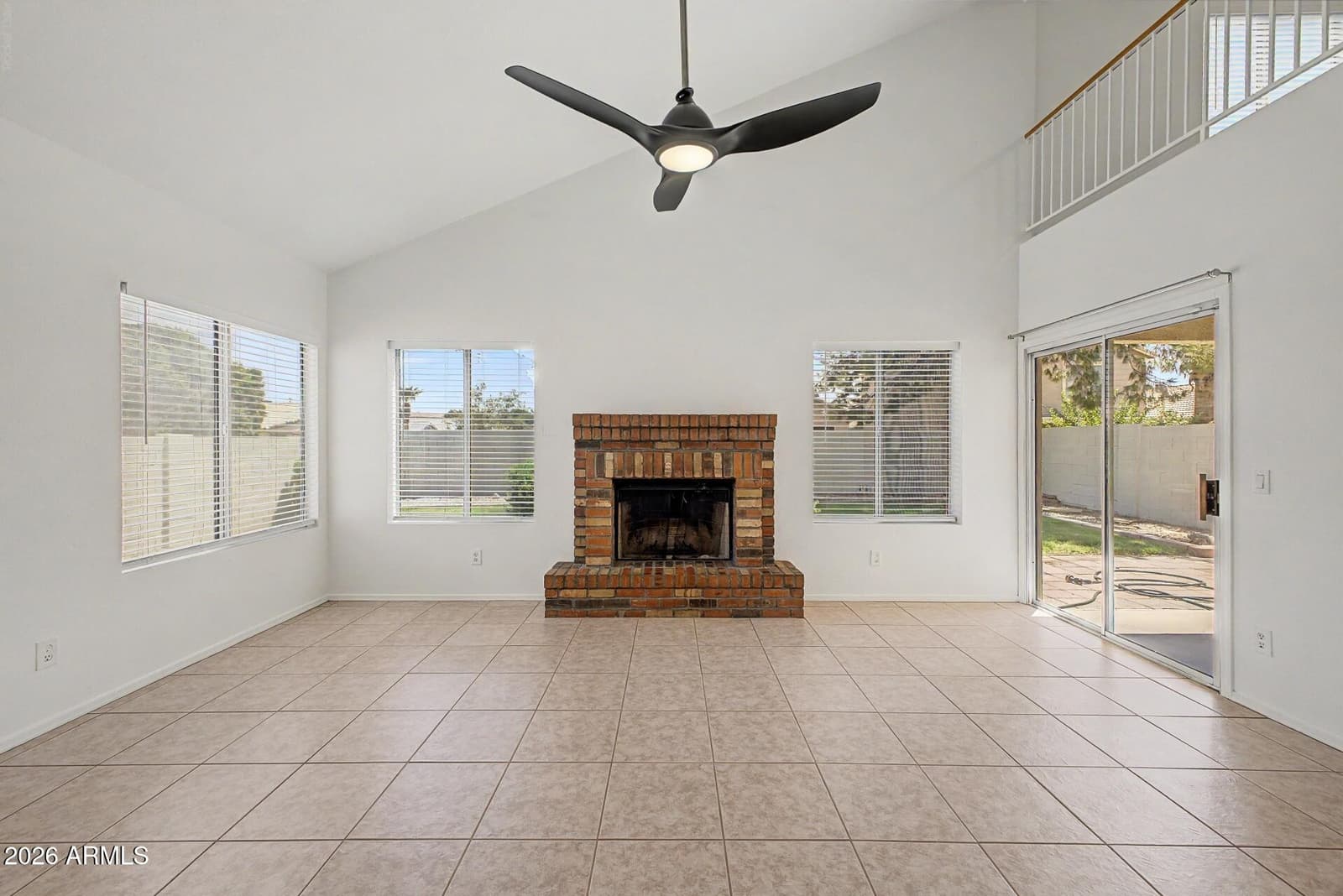 109 W SAGEBRUSH Street, Gilbert, AZ 85233 — photo 7 of 36