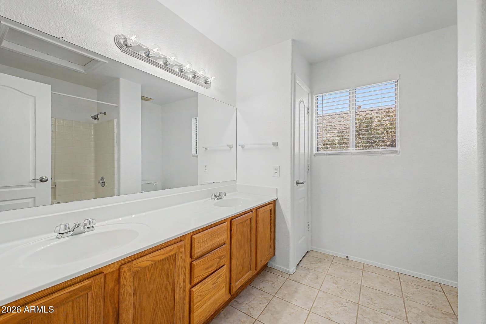 109 W SAGEBRUSH Street, Gilbert, AZ 85233 — photo 26 of 36