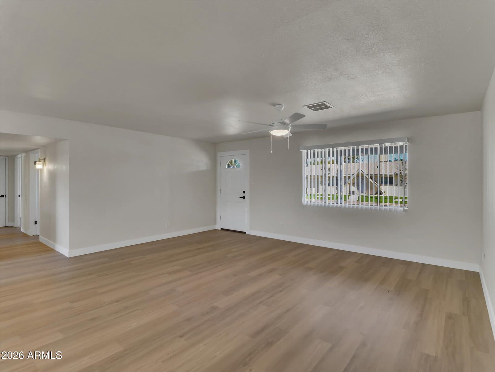 6014 W AVALON Drive, Phoenix, AZ 85033 — photo 6 of 29