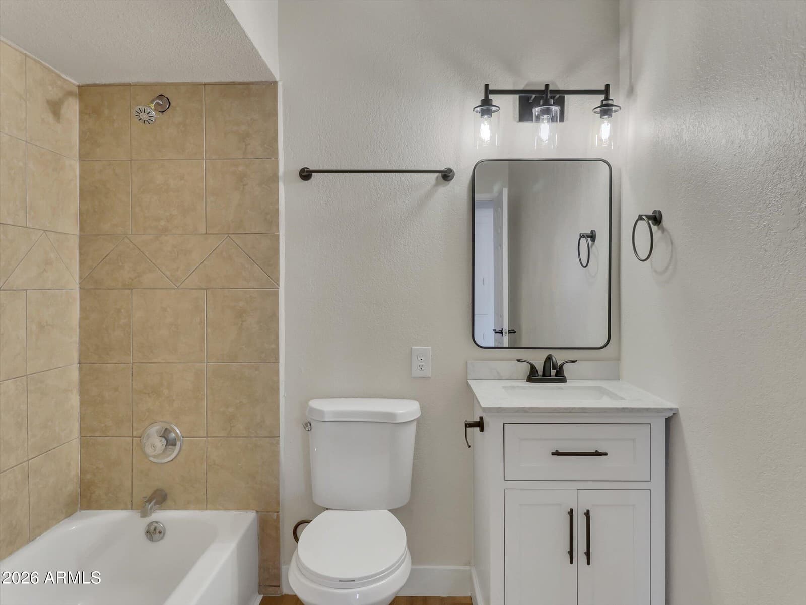 6014 W AVALON Drive, Phoenix, AZ 85033 — photo 14 of 29