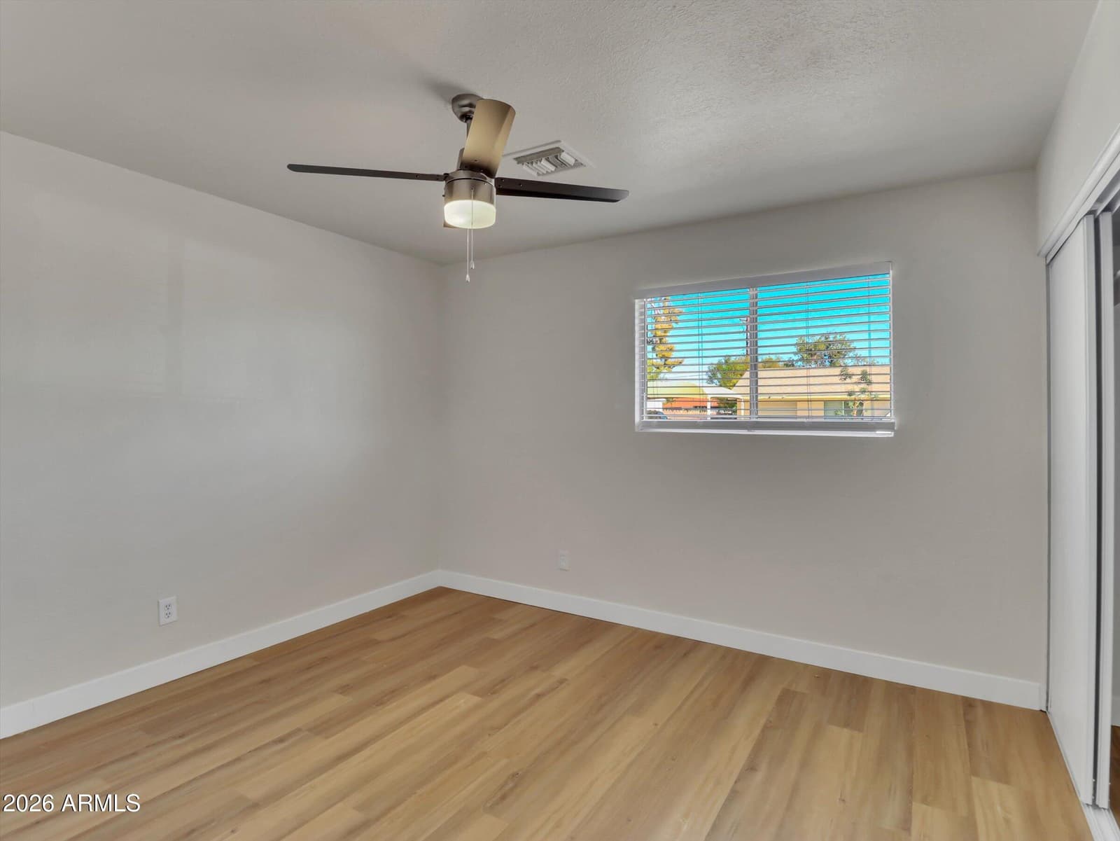 6014 W AVALON Drive, Phoenix, AZ 85033 — photo 15 of 29