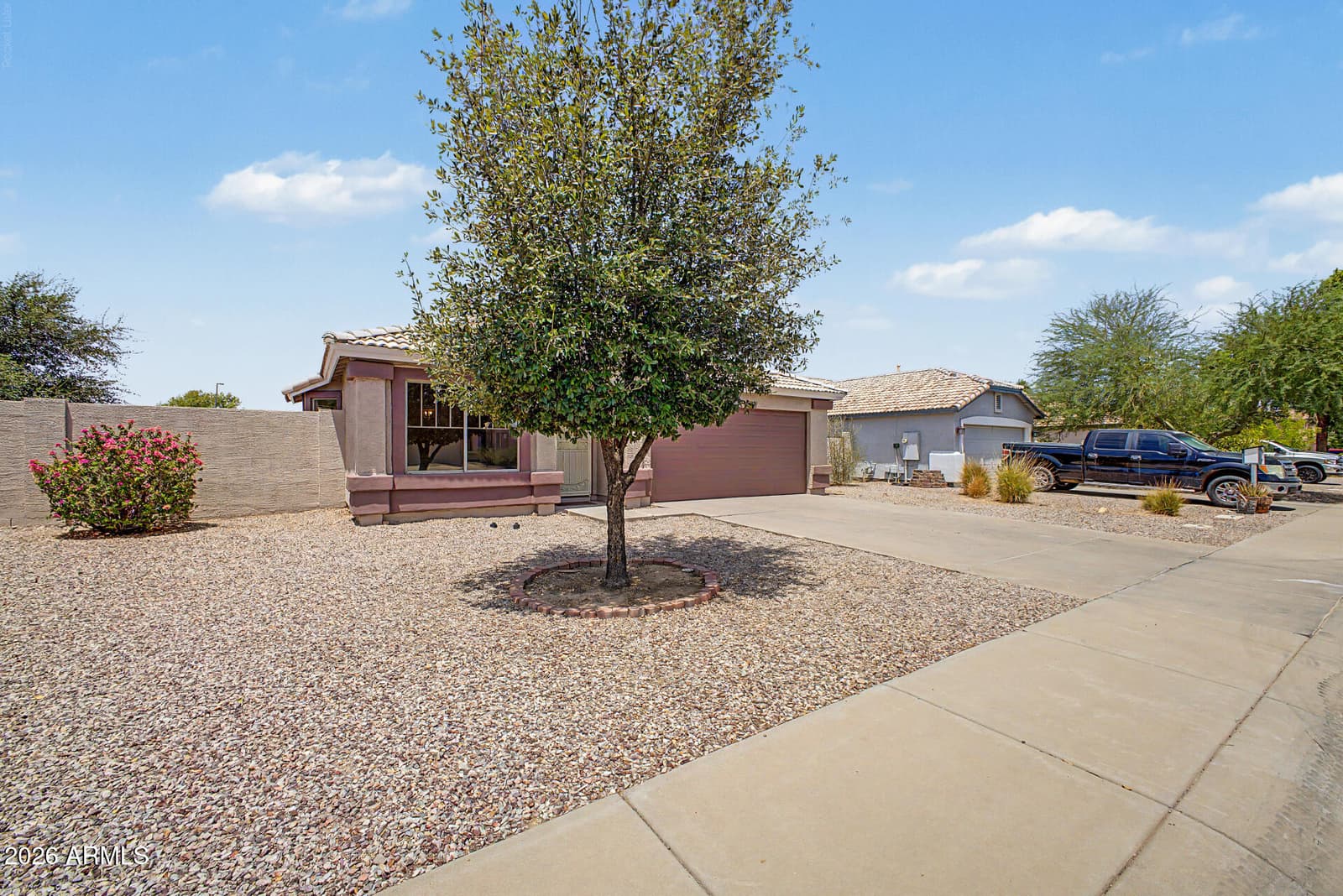 3866 S JOSHUA TREE Lane, Gilbert, AZ 85297 — photo 5 of 46