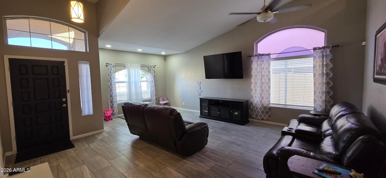 3124 N MEADOW Drive, Avondale, AZ 85392 — photo 5 of 33