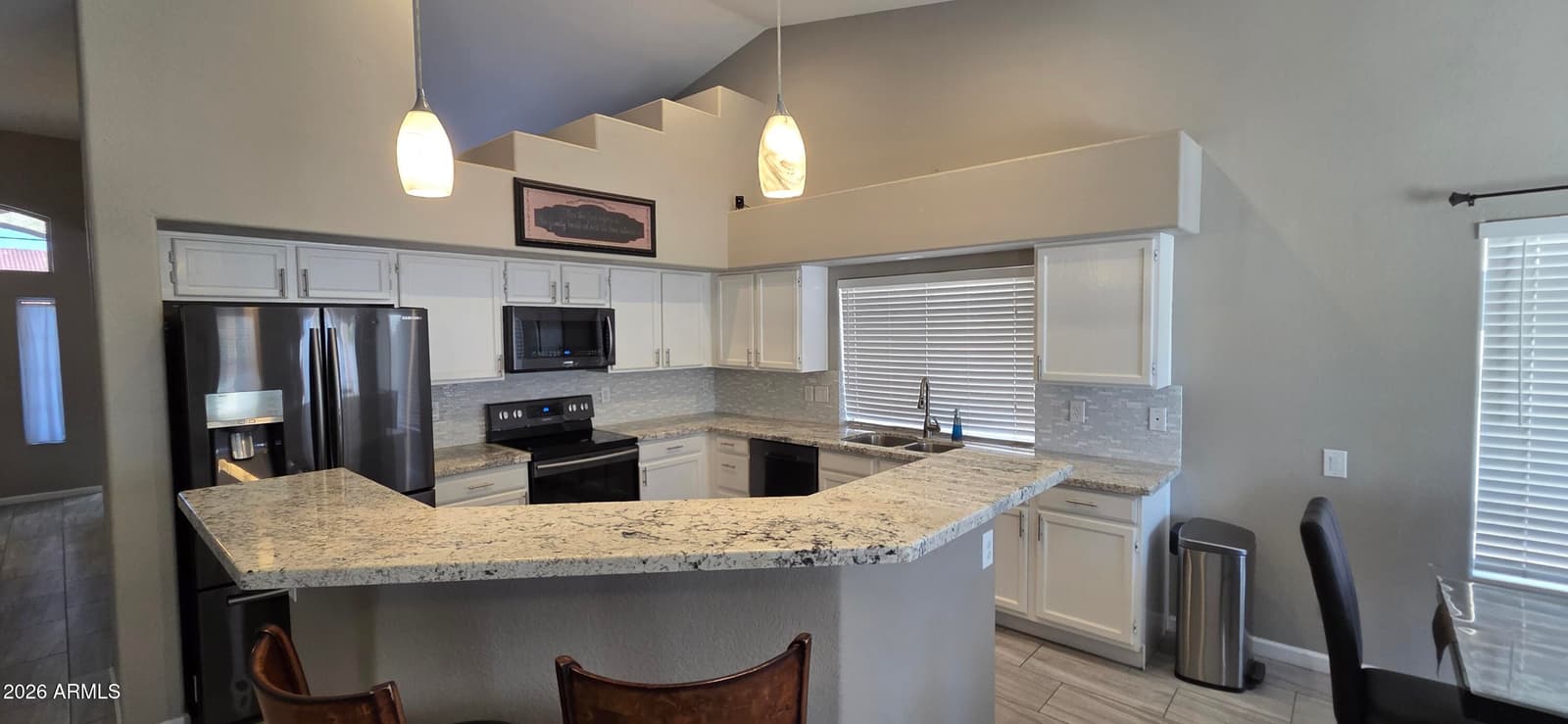3124 N MEADOW Drive, Avondale, AZ 85392 — photo 7 of 33