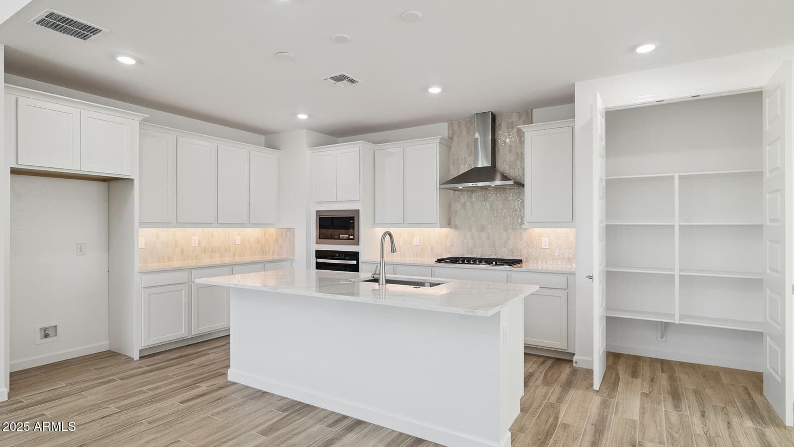 27452 N 69TH Lane, Peoria, AZ 85383 — photo 4 of 38